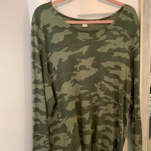 Old Navy Camo Long Sleeve Top